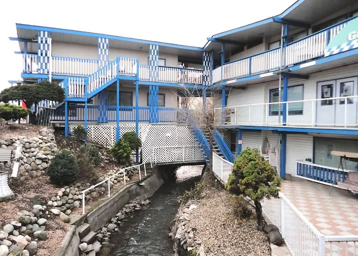 Blue Stream Motel